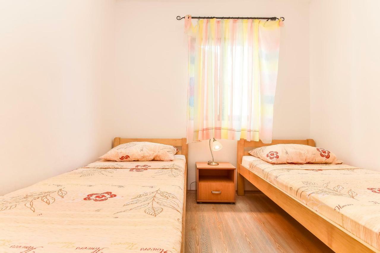 ז'אבוריץ' Apartments Zoricic מראה חיצוני תמונה
